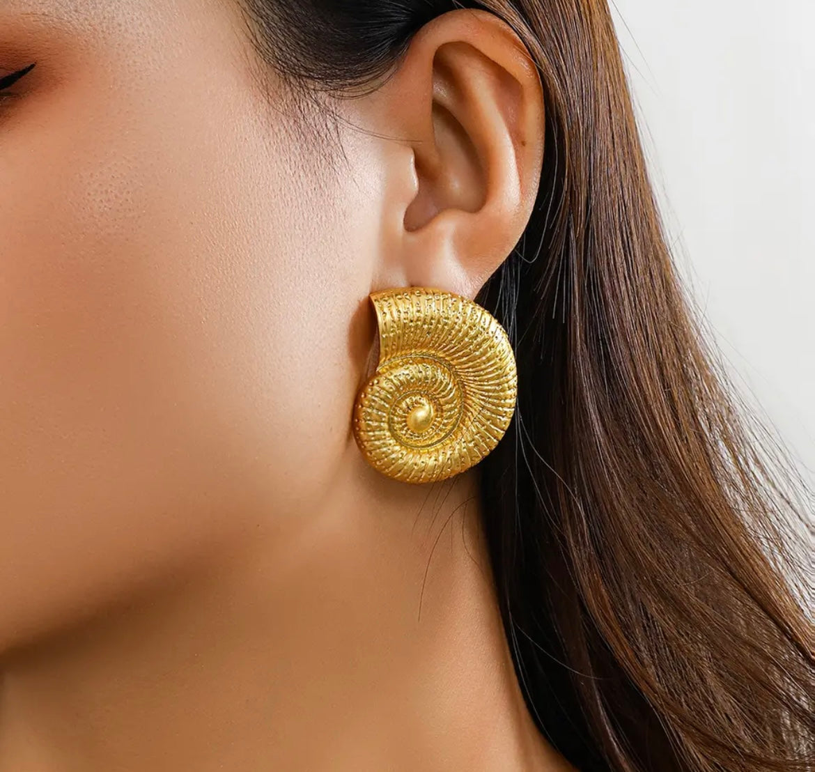 Summer Shell earring